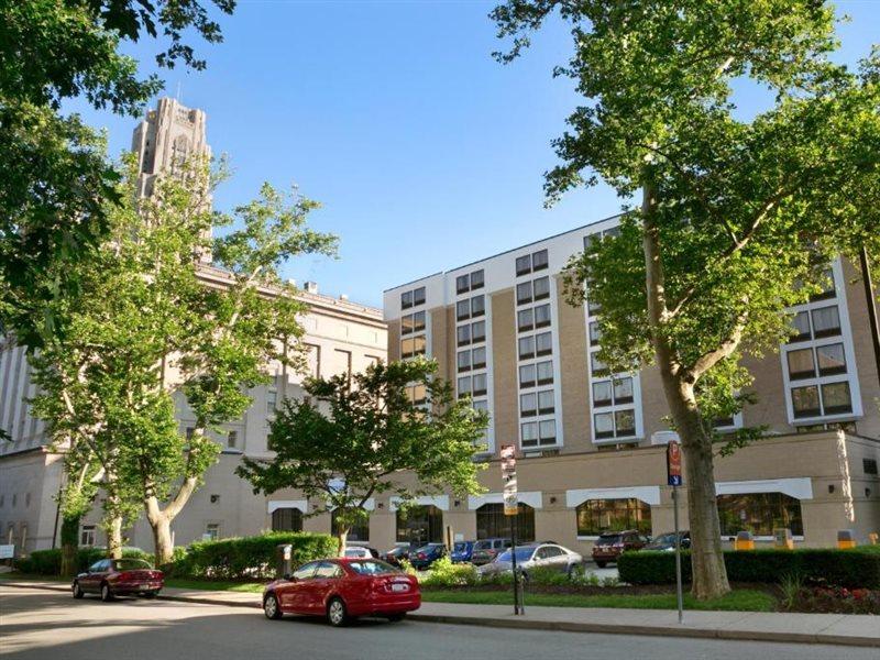 Courtyard By Marriott Center